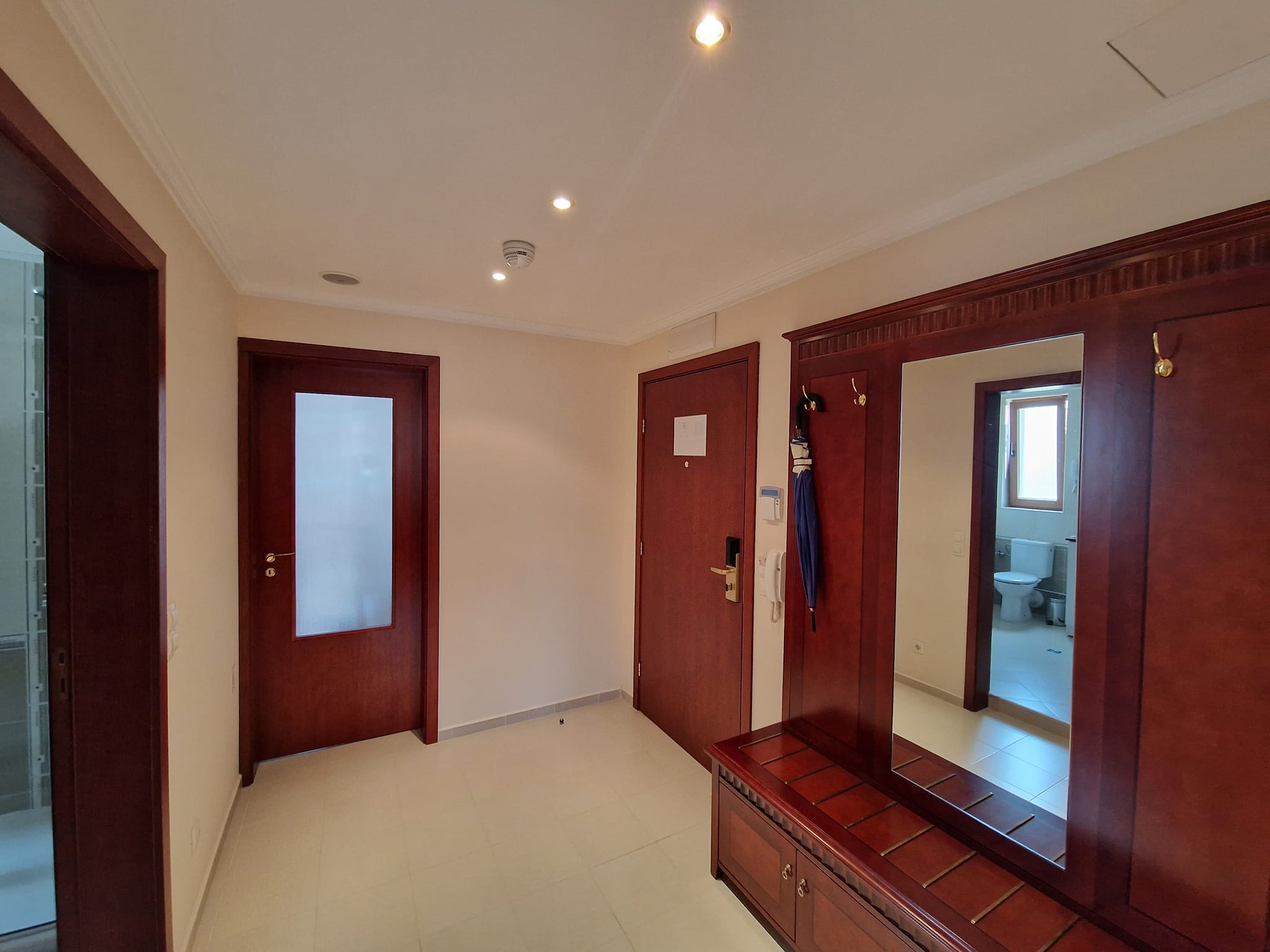 Large two-room apartment 100 m from the ski lift in Bansko - Perfect for investment and vacation!