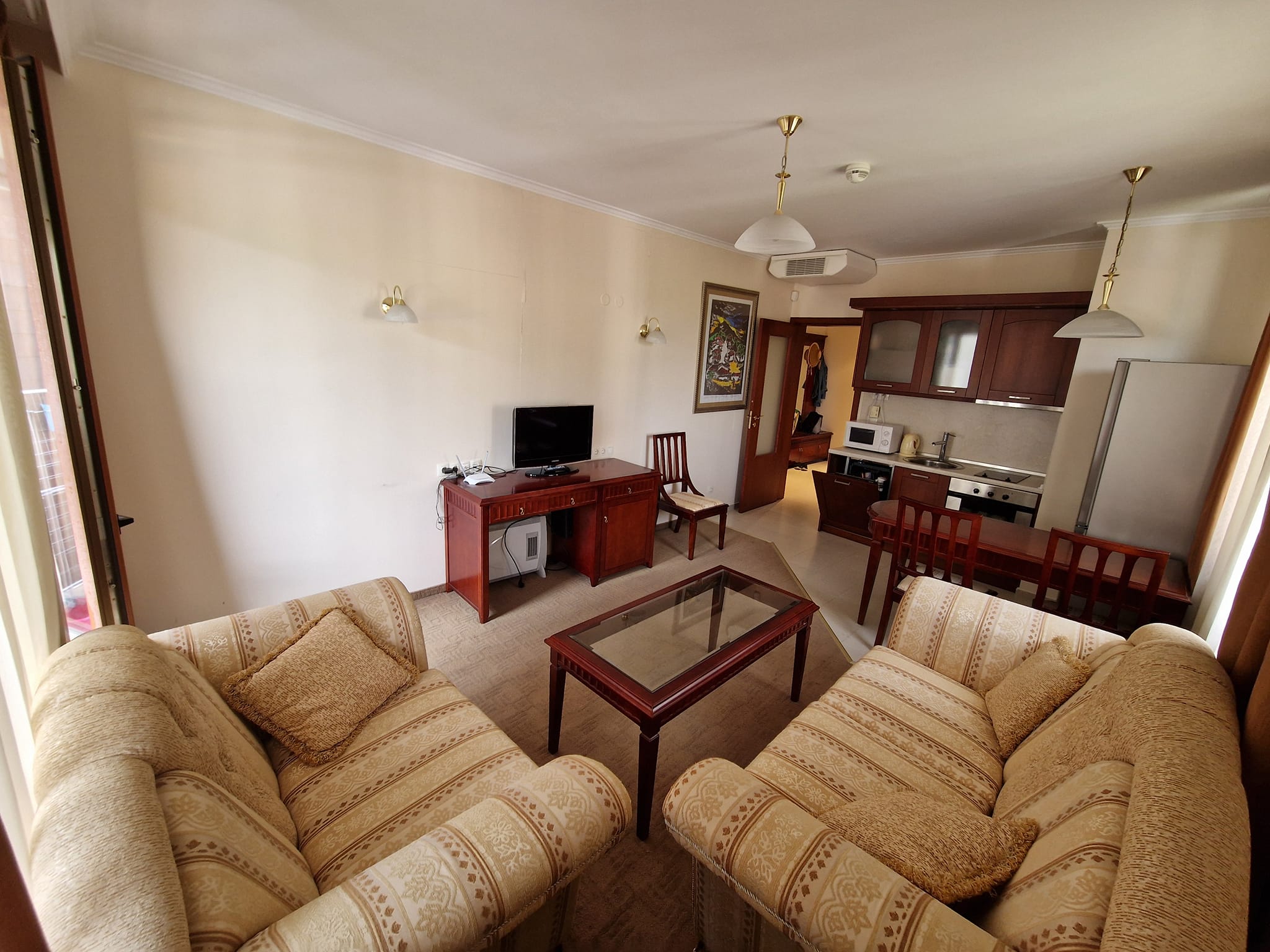 Large two-room apartment 100 m from the ski lift in Bansko - Perfect for investment and vacation!