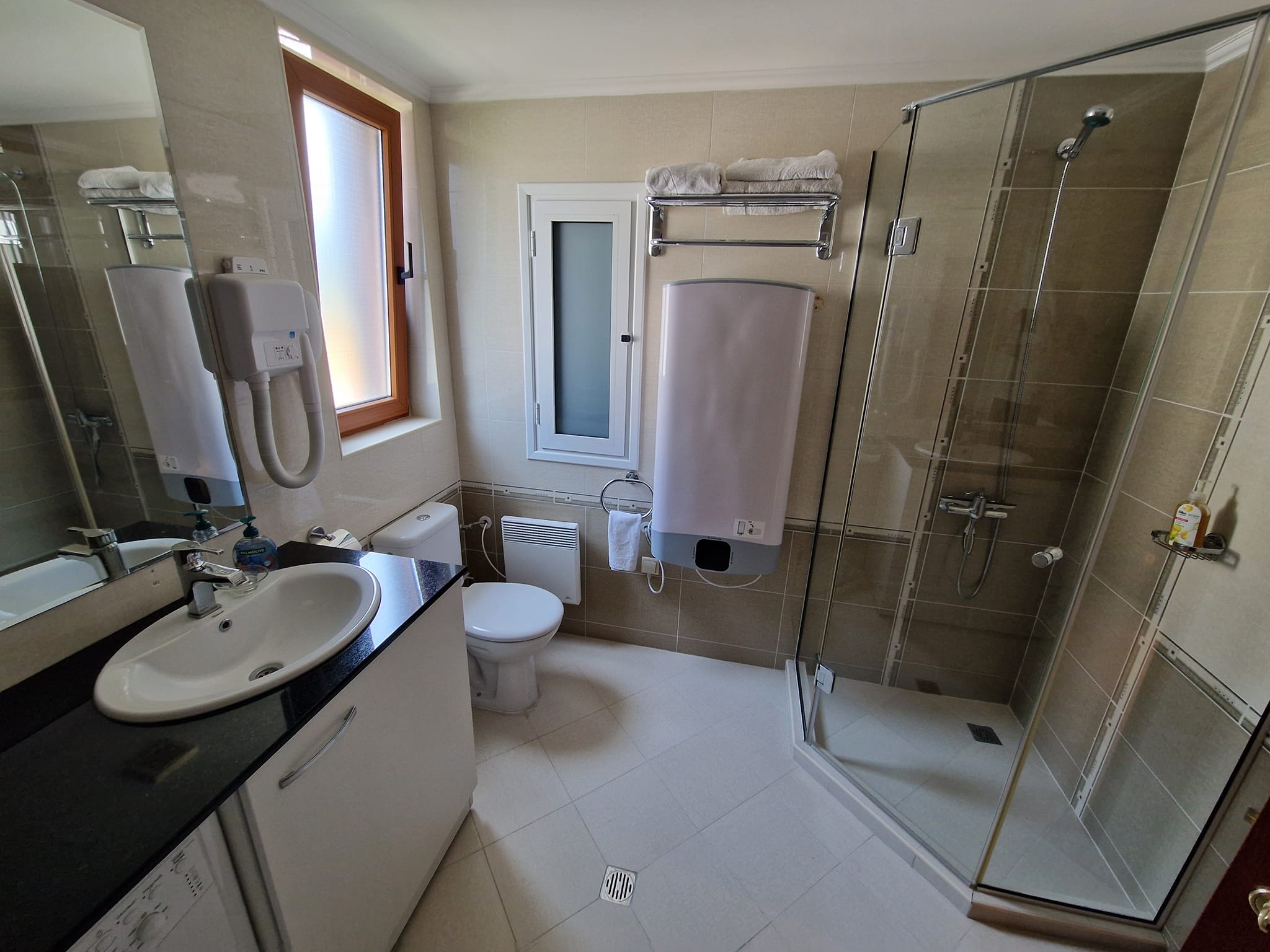 Large two-room apartment 100 m from the ski lift in Bansko - Perfect for investment and vacation!