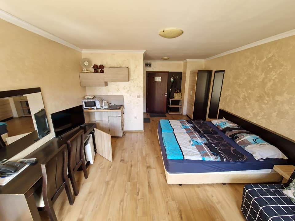 Furnished studio with a south-facing balcony and a beautiful view of the Pirin Mountains
