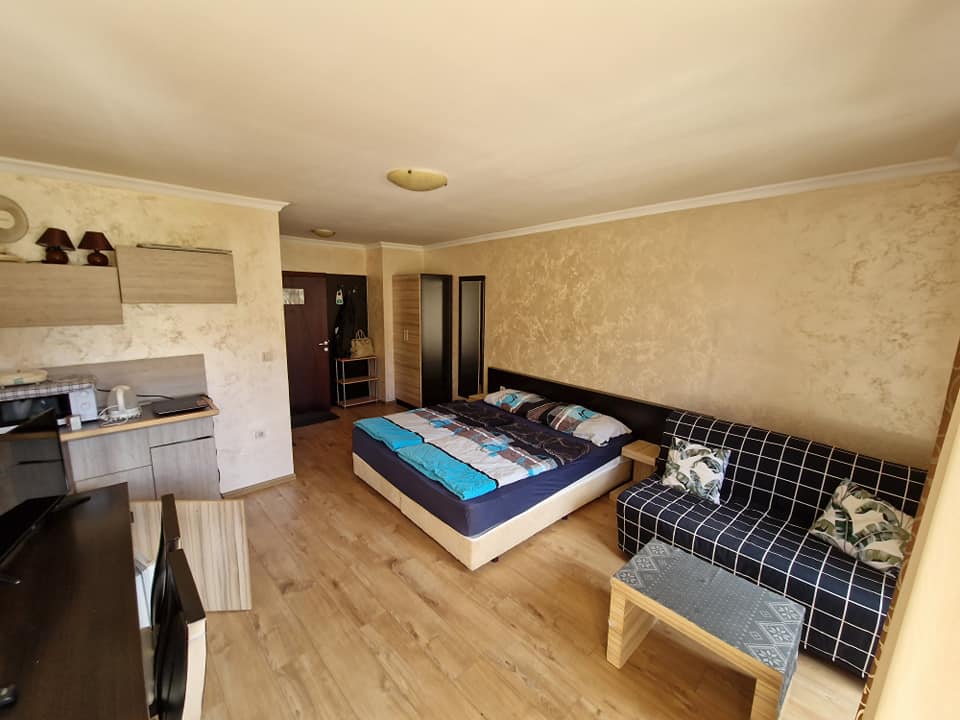 Furnished studio with a south-facing balcony and a beautiful view of the Pirin Mountains