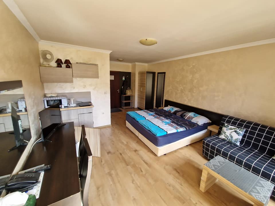 Furnished studio with a south-facing balcony and a beautiful view of the Pirin Mountains