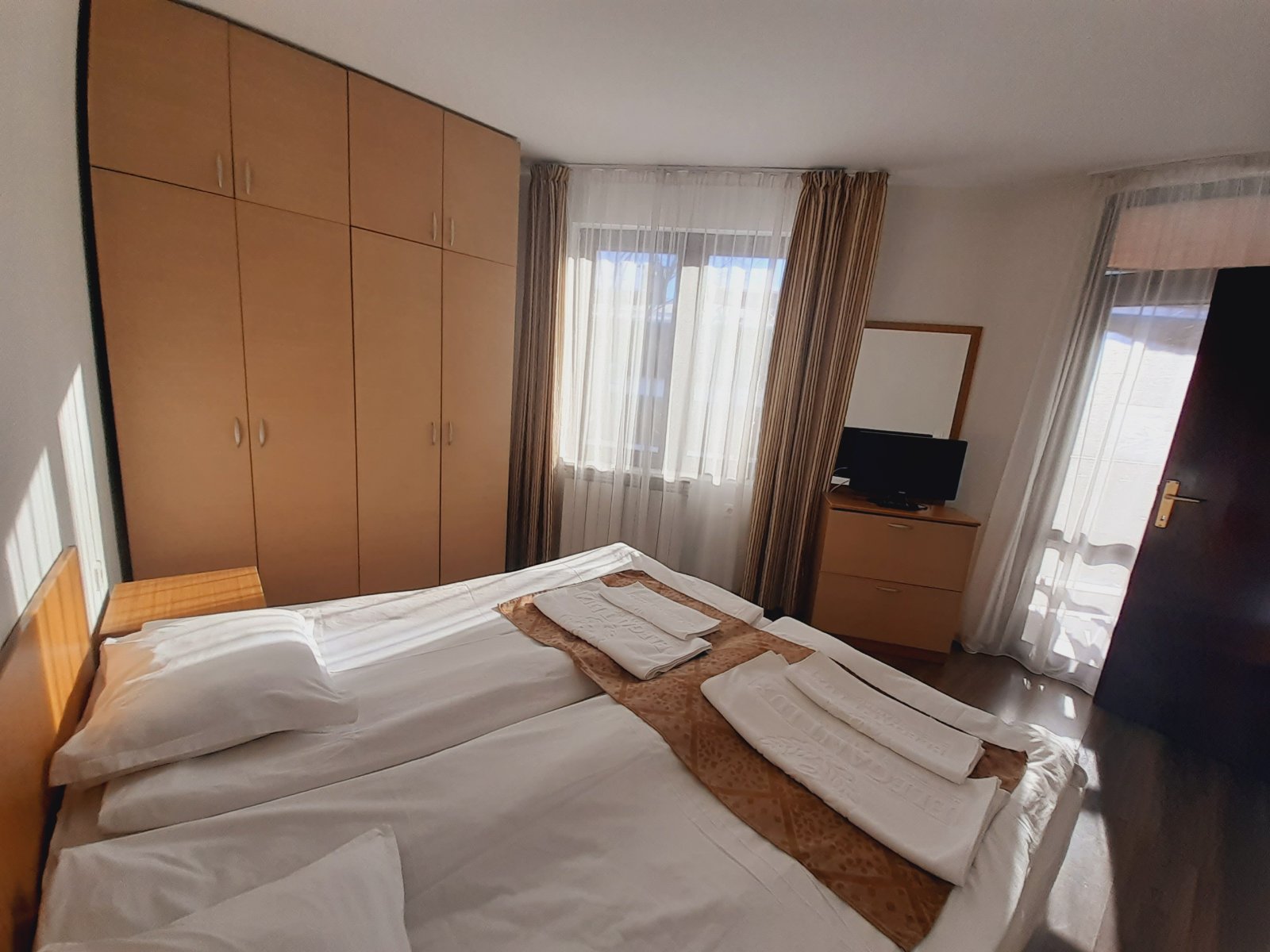 Bansko: Warm one-bedroom apartment in a gated complex with pool