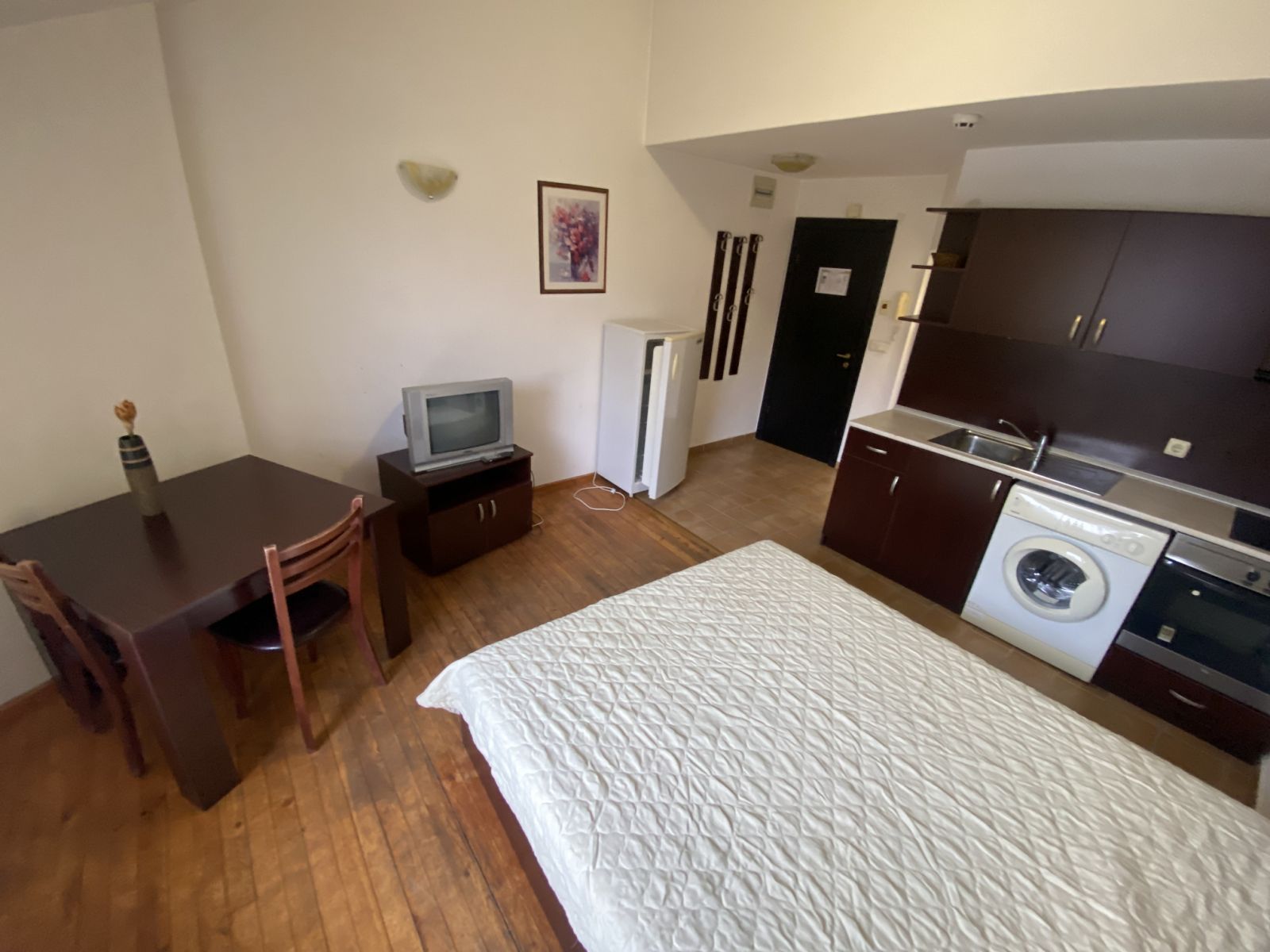 Affordable furnished studio with terrace for sale in Bansko