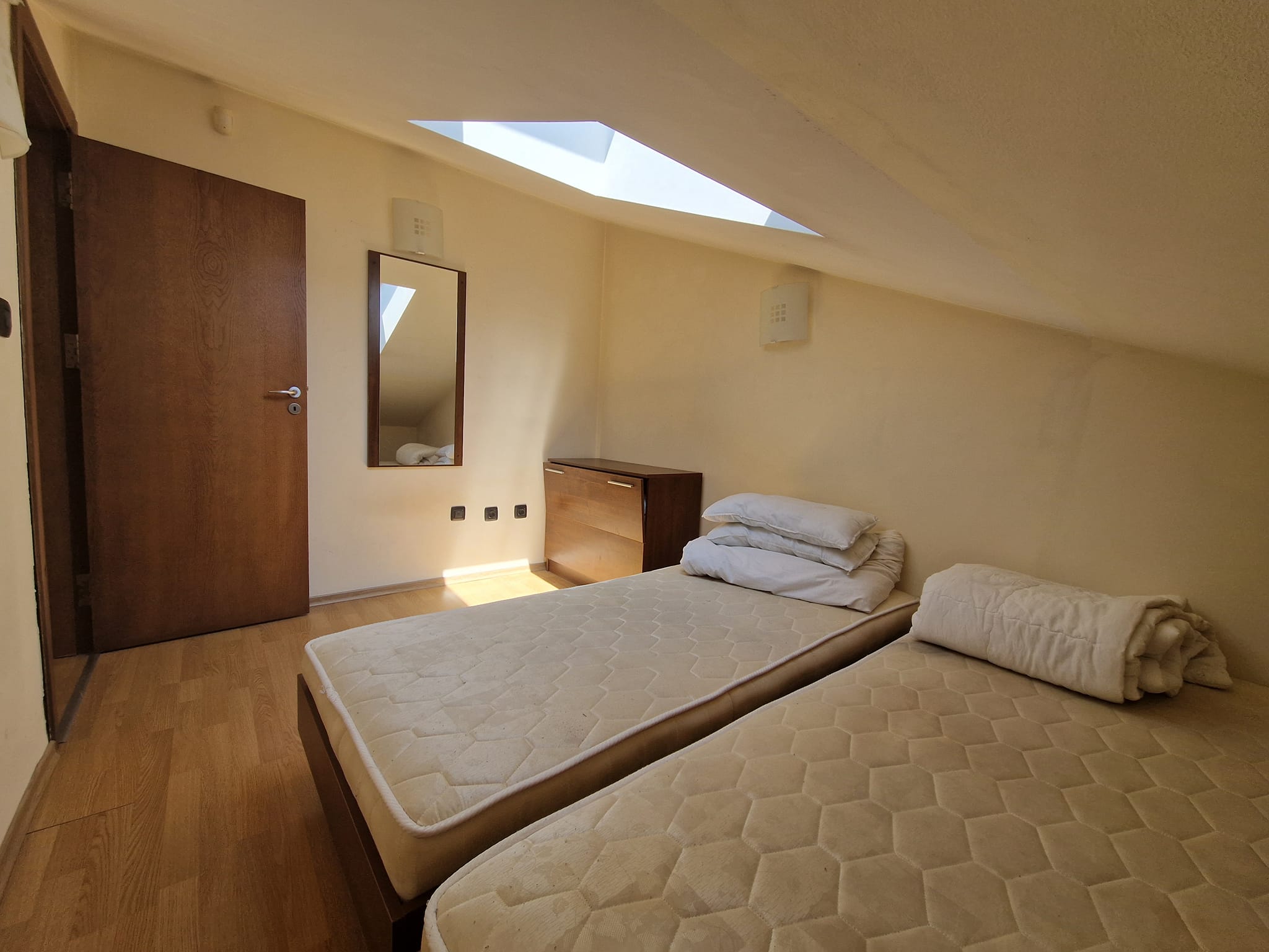 Affordable furnished one bedroom apartment next to the ski lift in Bansko
