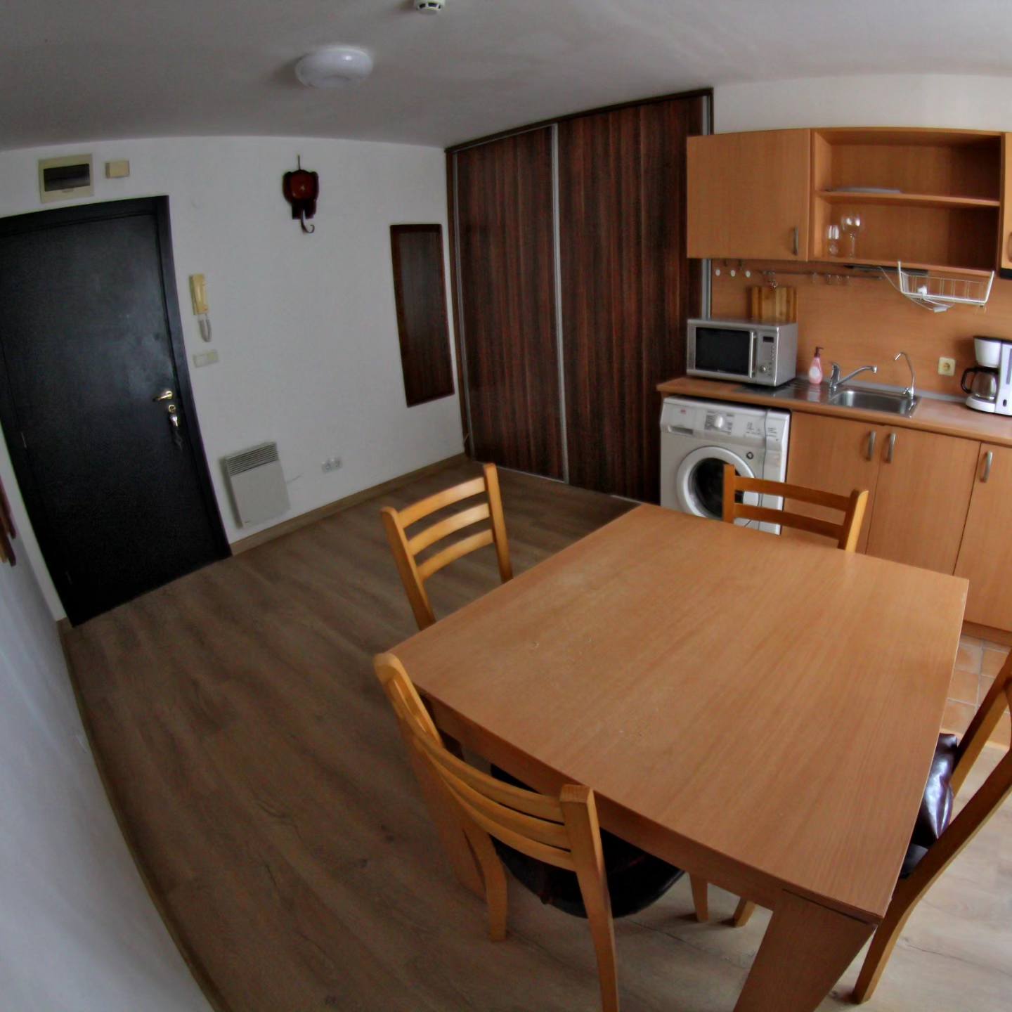Spacious furnished studio with fireplace for sale in Bansko