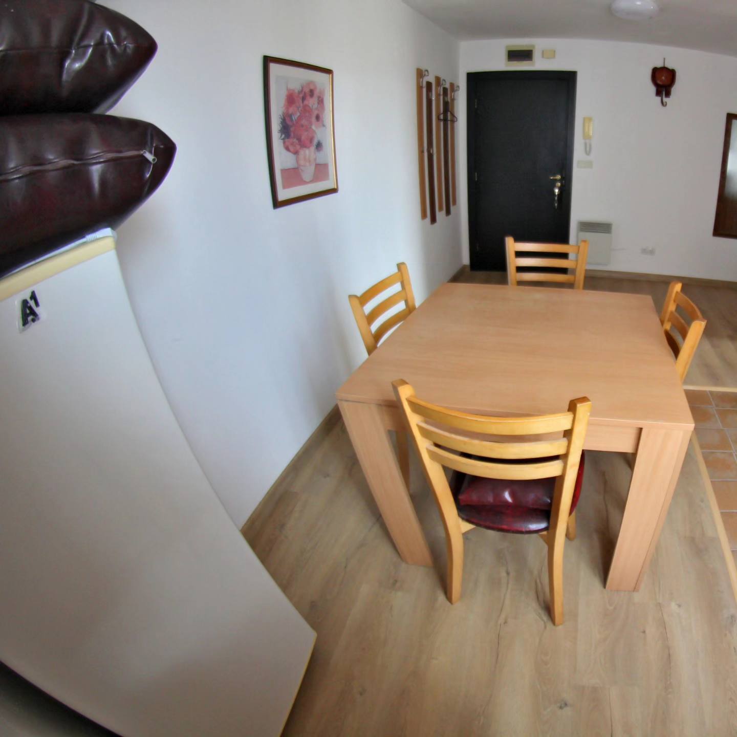 Spacious furnished studio with fireplace for sale in Bansko