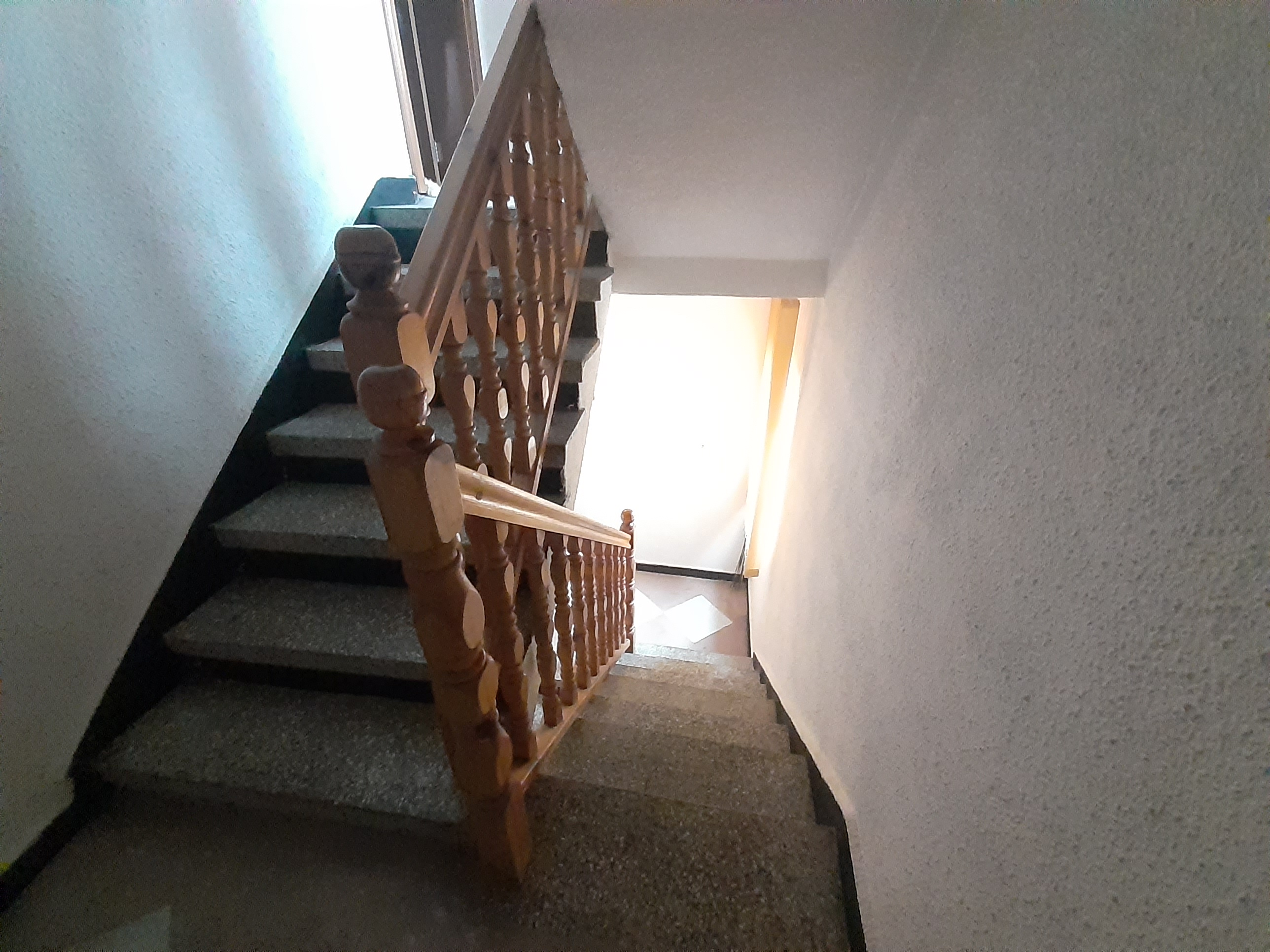 For sale in Bansko: Gasified massive three-story house with commercial premises