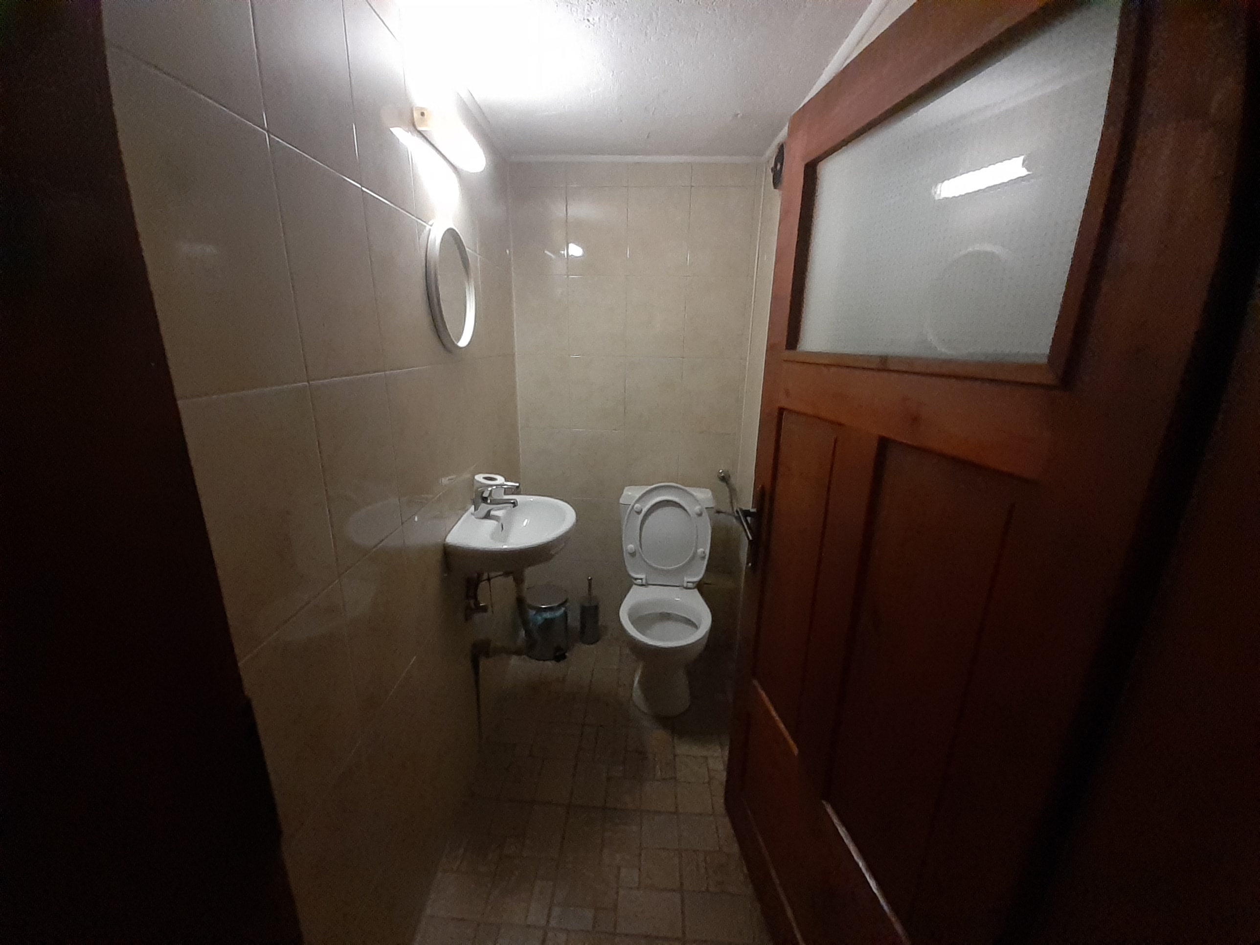 For sale in Bansko: Gasified massive three-story house with commercial premises