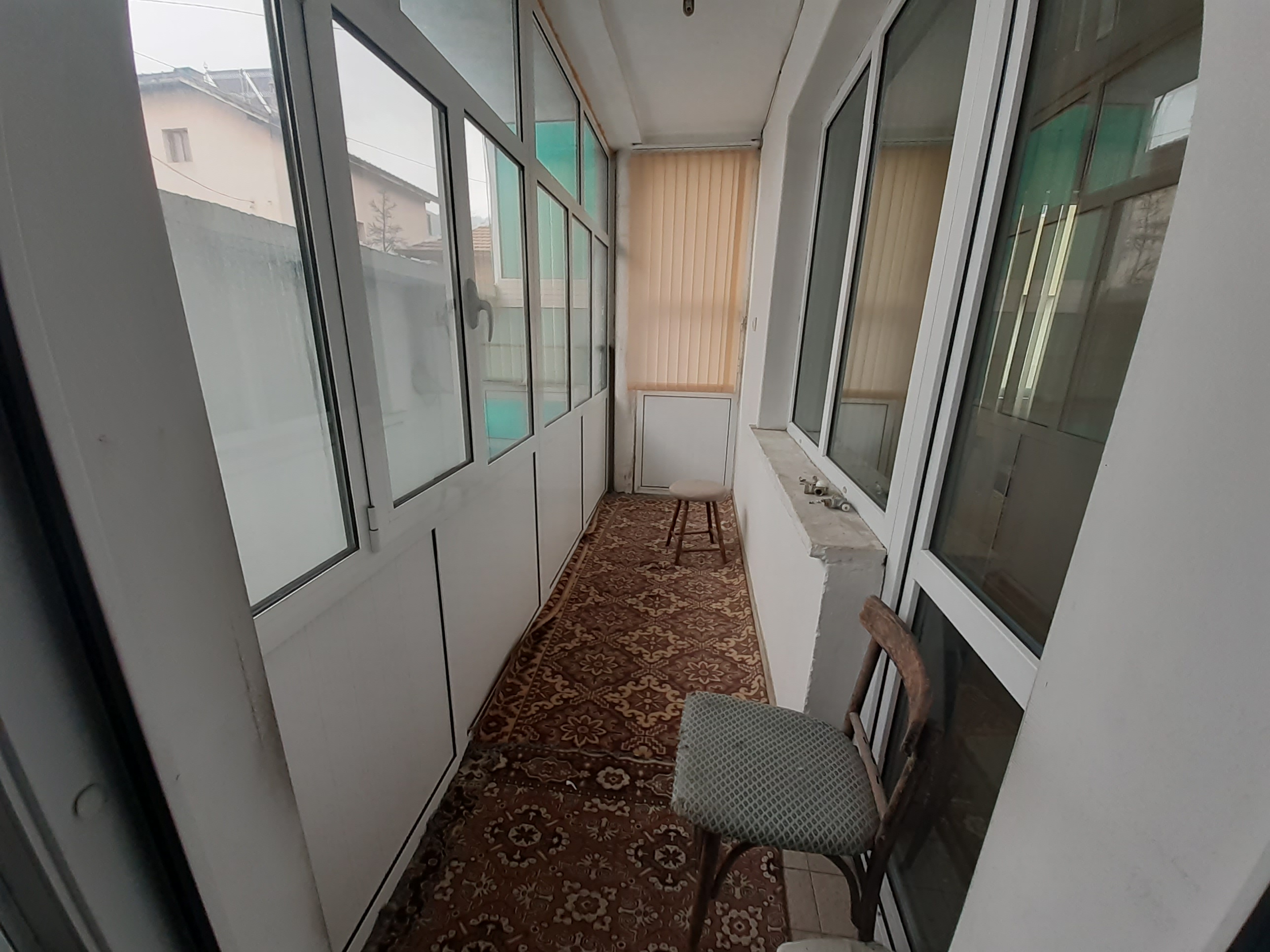 For sale in Bansko: Gasified massive three-story house with commercial premises
