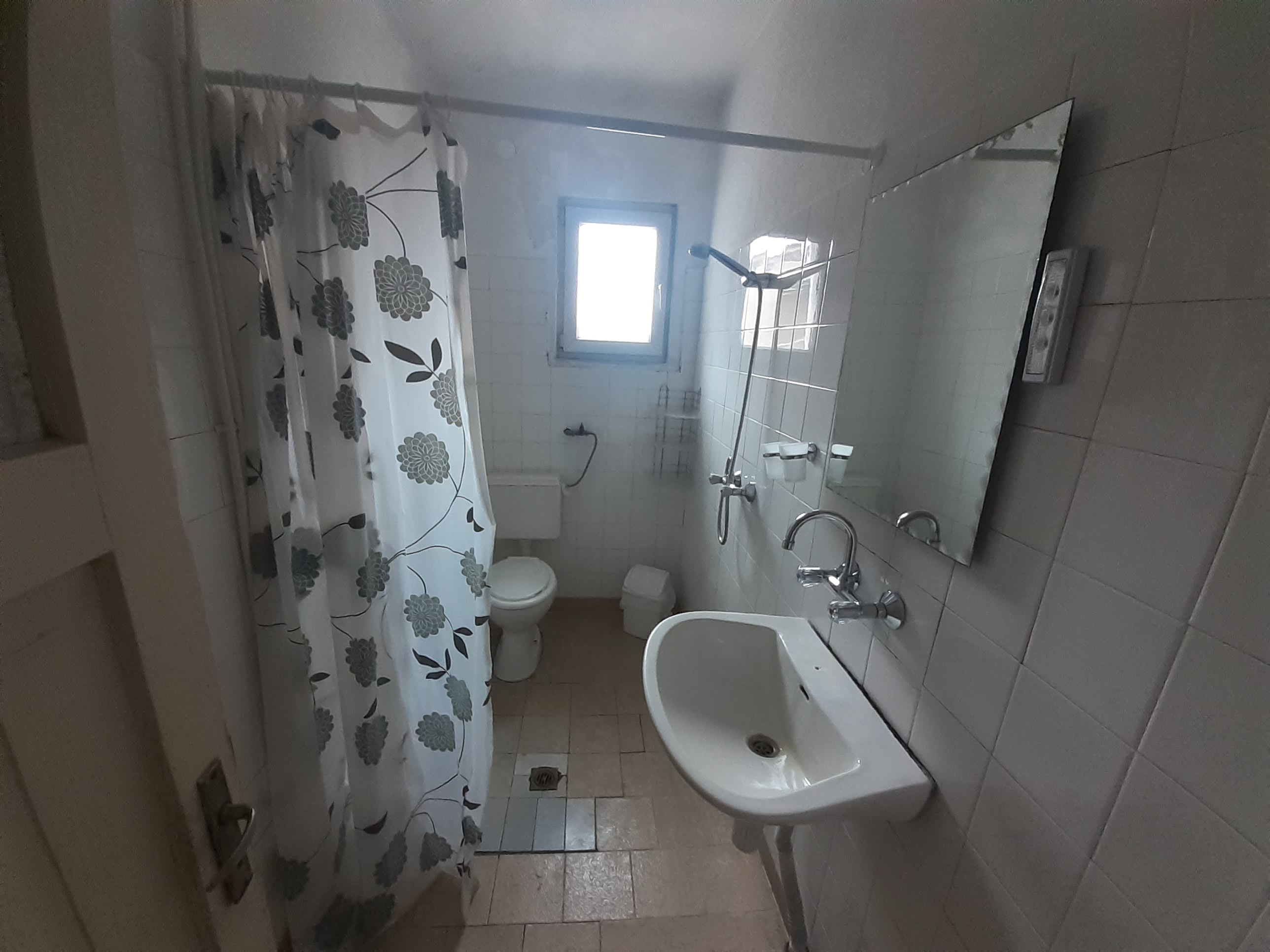 For sale in Bansko: Gasified massive three-story house with commercial premises