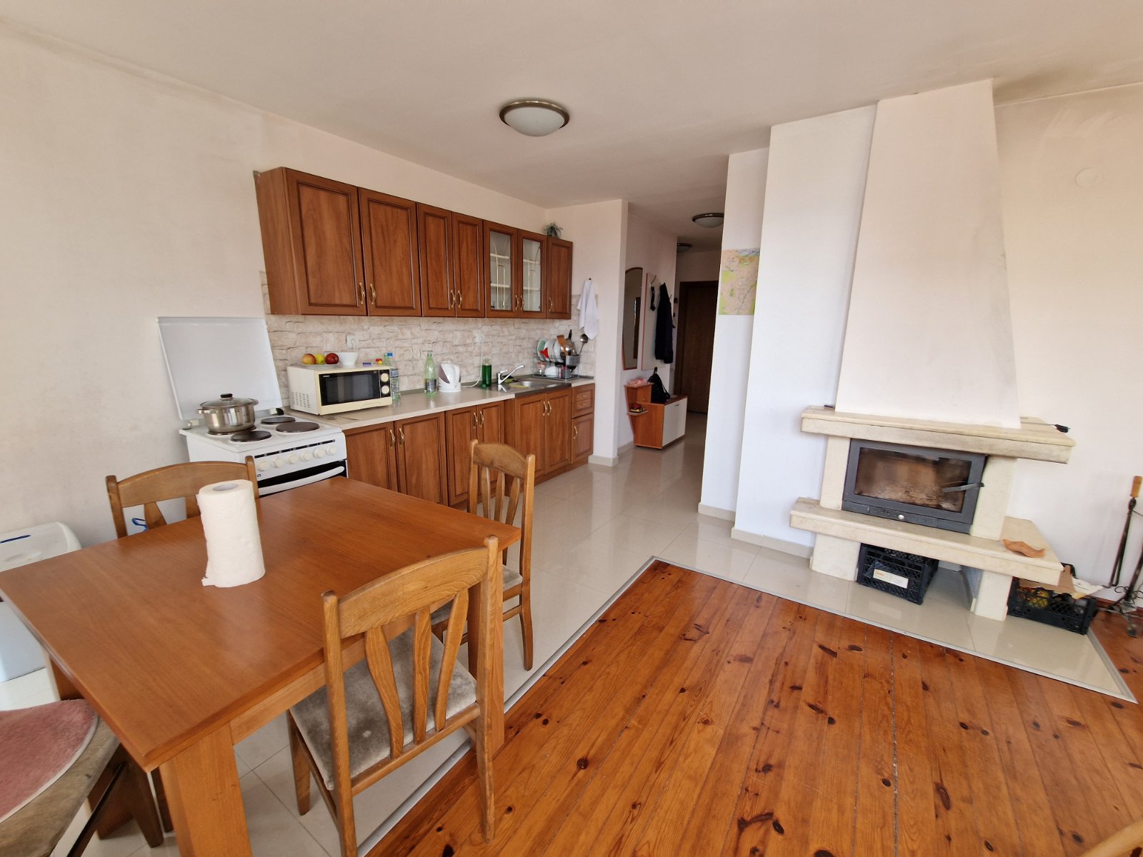 Spacious apartment with two bedrooms and a parking space in a well-maintained complex in Bansko