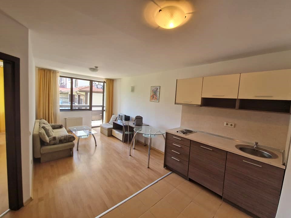 Bansko: Furnished one bedroom apartment with a south-facing terrace near the ski lift
