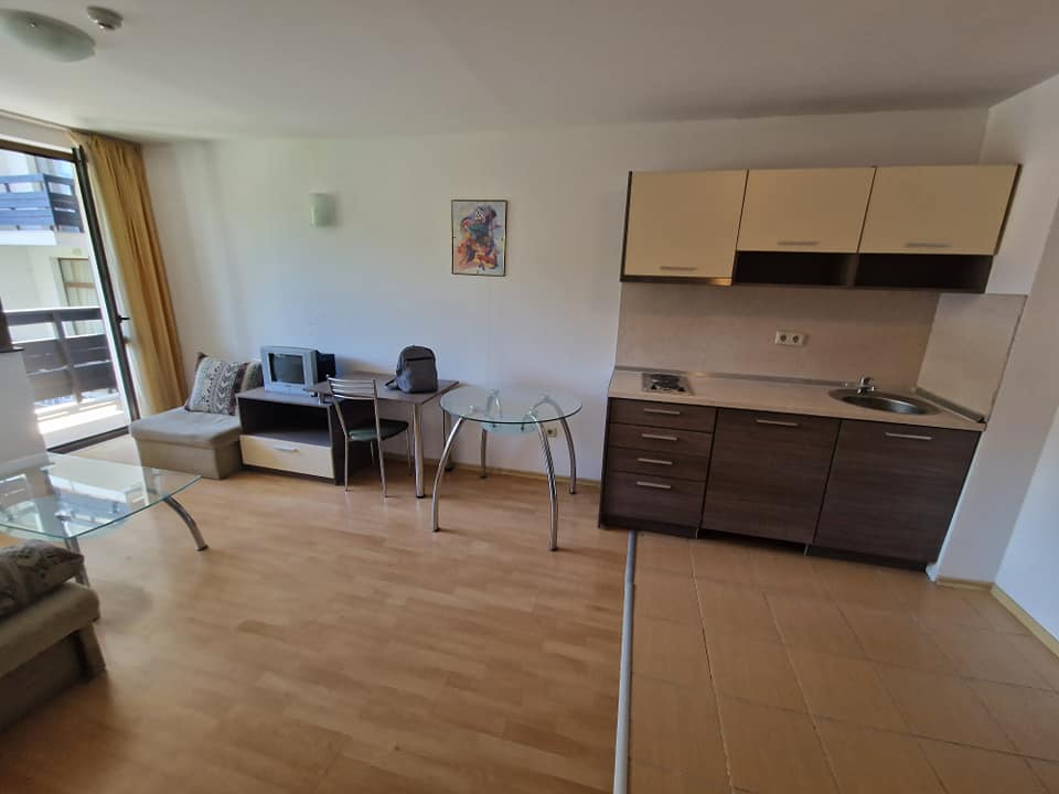 Bansko: Furnished one bedroom apartment with a south-facing terrace near the ski lift