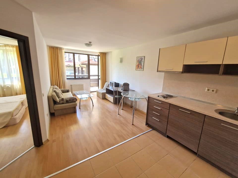 Bansko: Furnished one bedroom apartment with a south-facing terrace near the ski lift