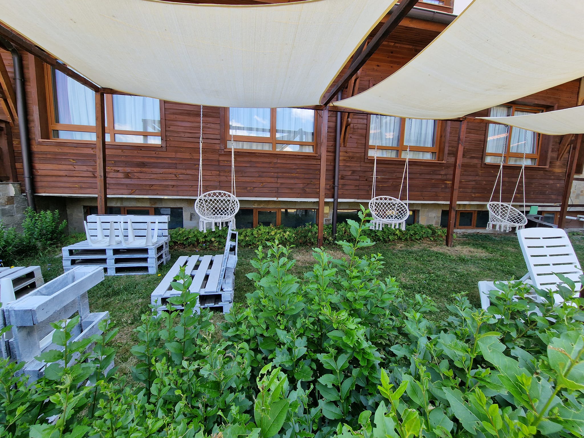 South-west studio with a terrace and a beautiful view of Pirin for sale in Bansko