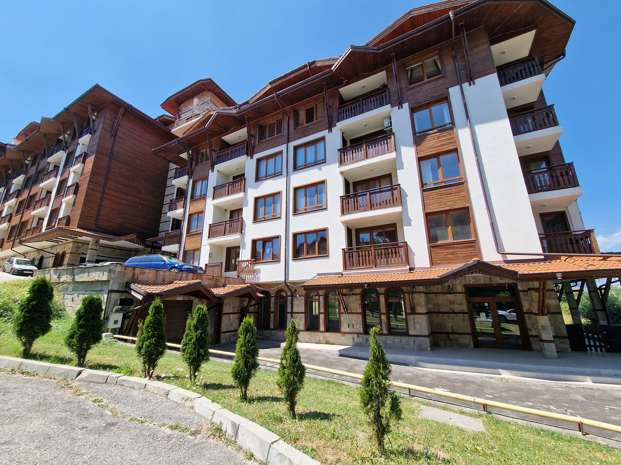 South-west studio with a terrace and a beautiful view of Pirin for sale in Bansko