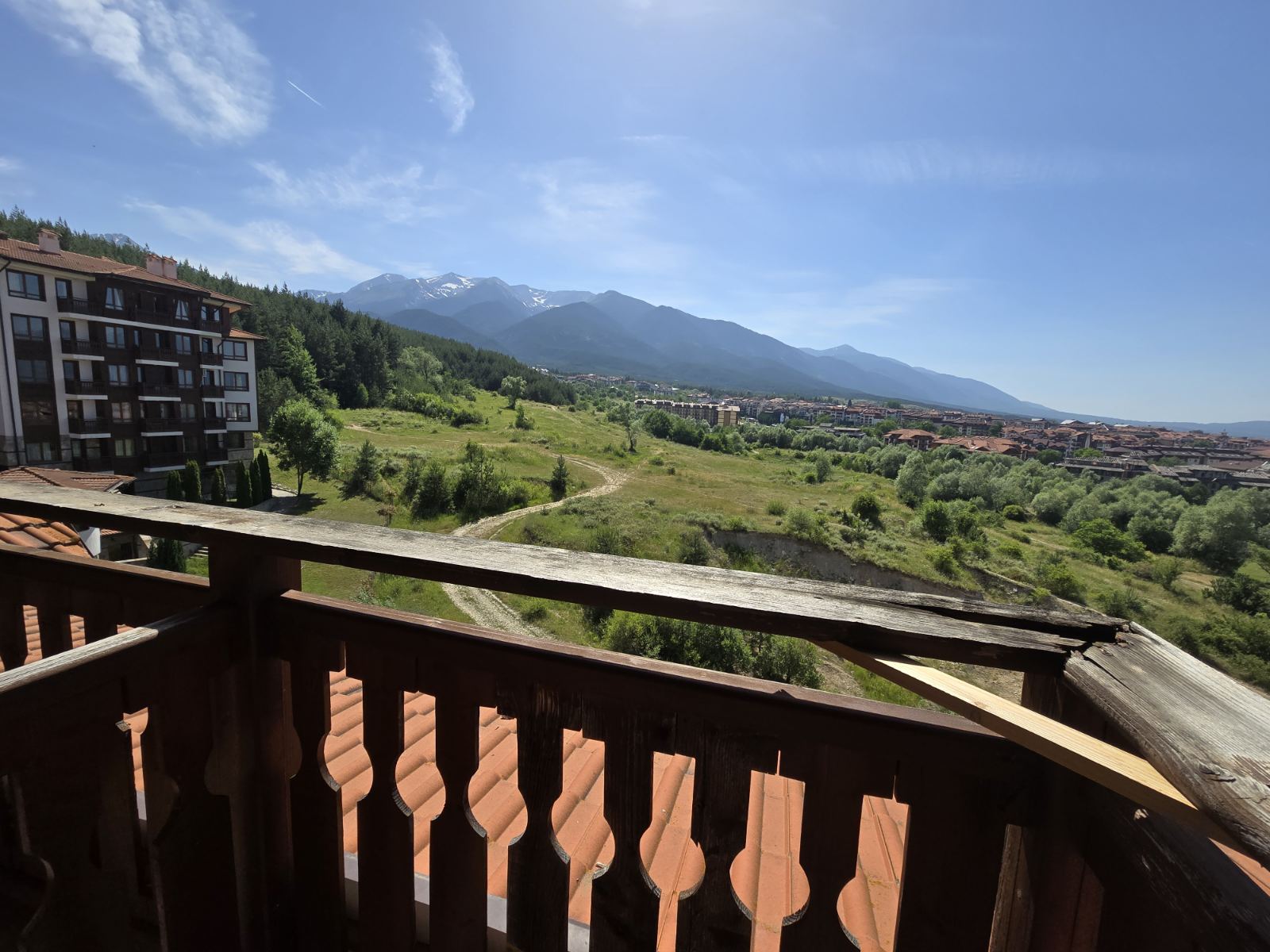 South-west studio with a terrace and a beautiful view of Pirin for sale in Bansko