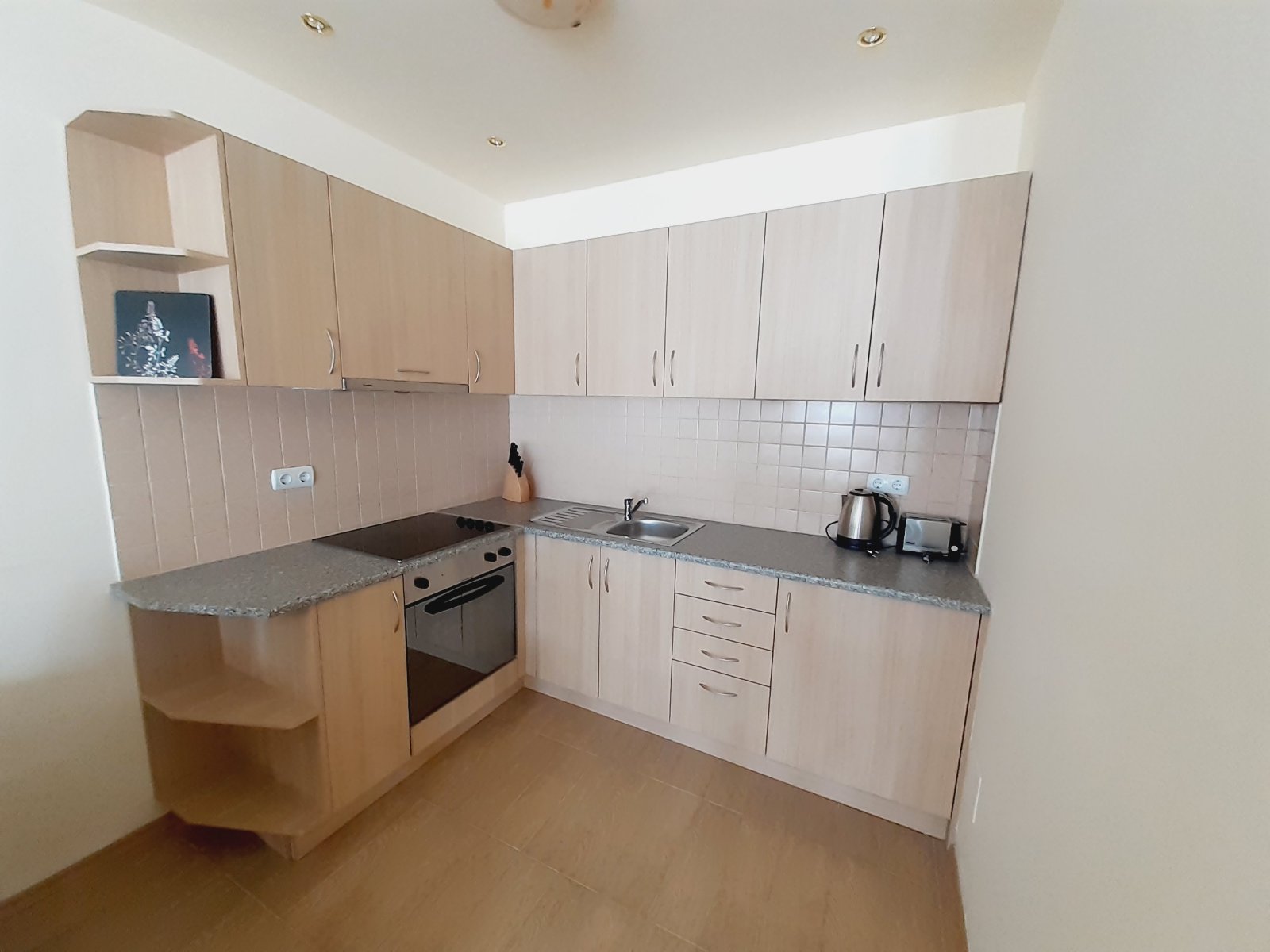 Parklands Complex: South one-bedroom apartment for sale 80 meters from the ski lift