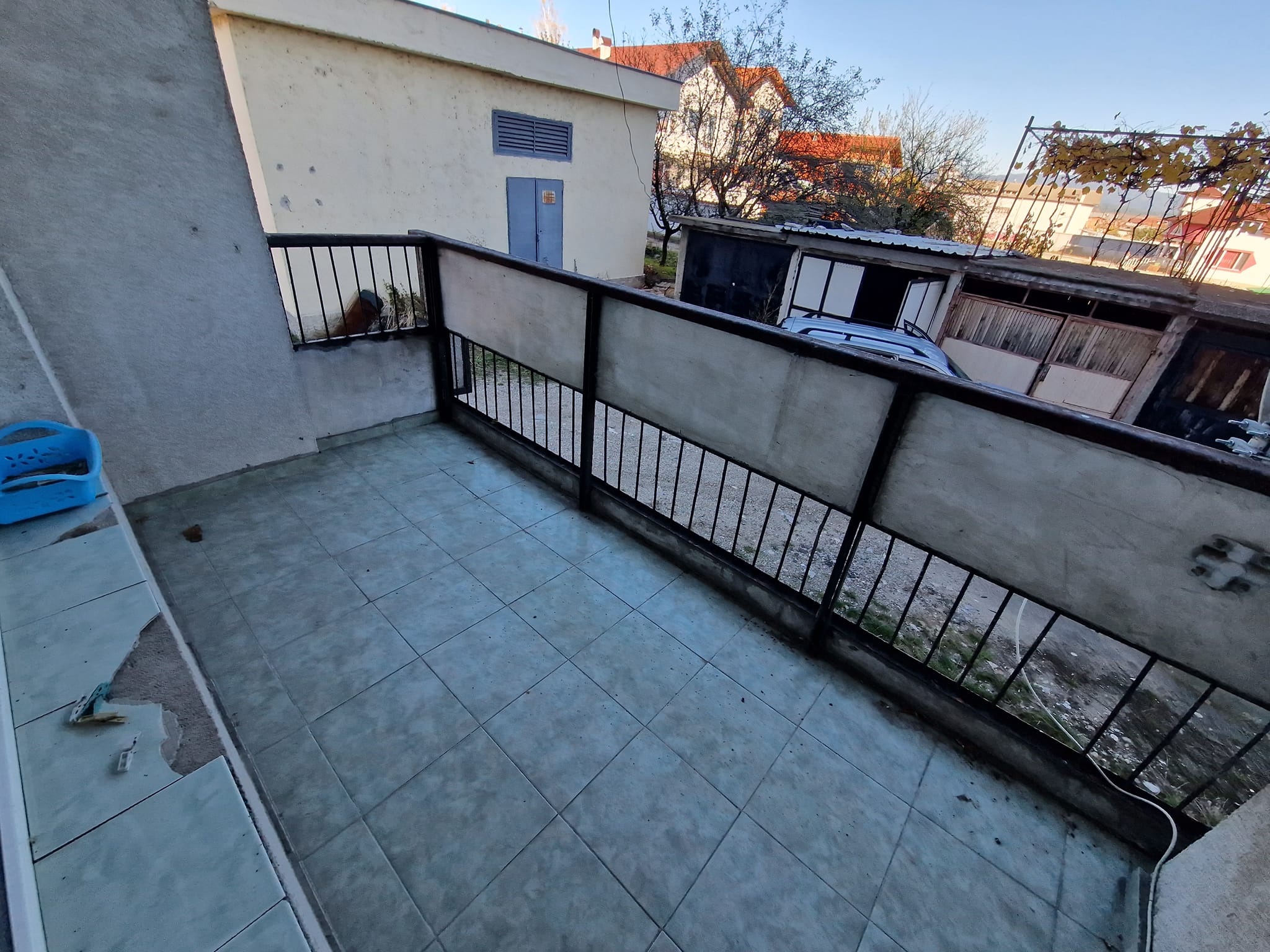 For sale in Razlog: Spacious multi-room apartment with two terraces