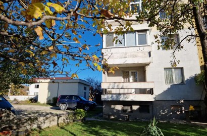 For sale in Razlog: Spacious multi-room apartment with two terraces