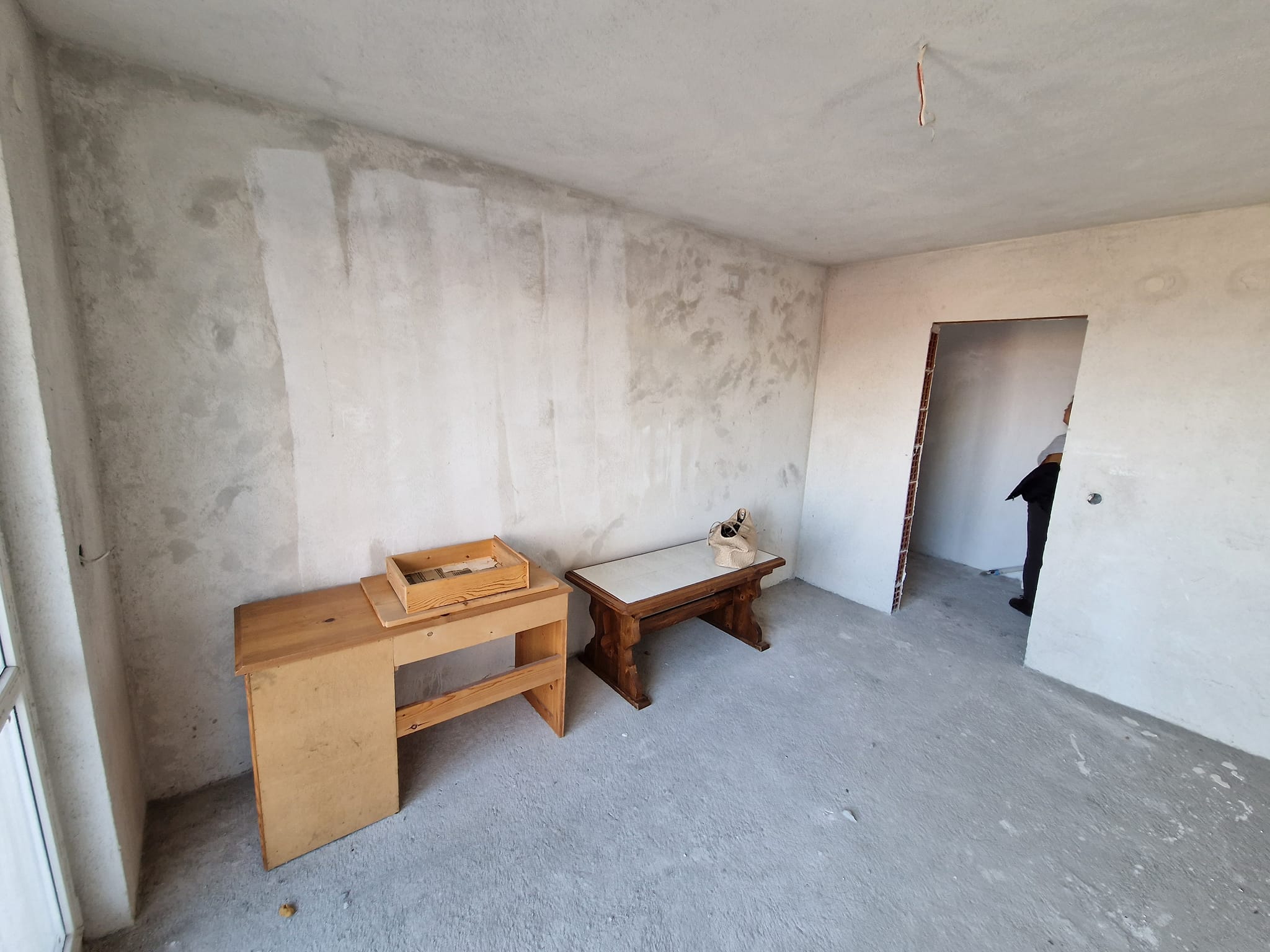 Spacious three-room apartment in the ideal center of Razlog