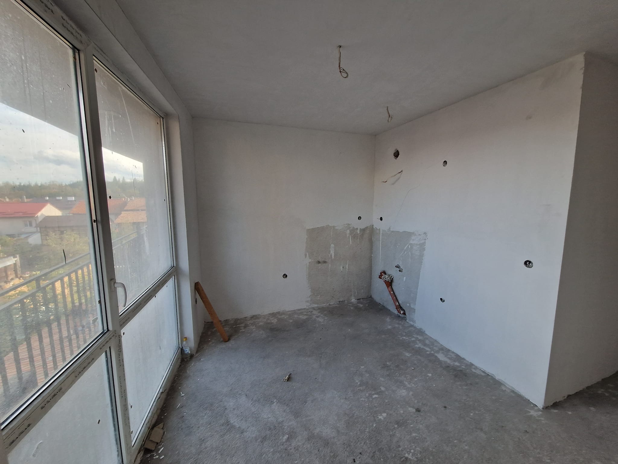 Spacious three-room apartment in the ideal center of Razlog