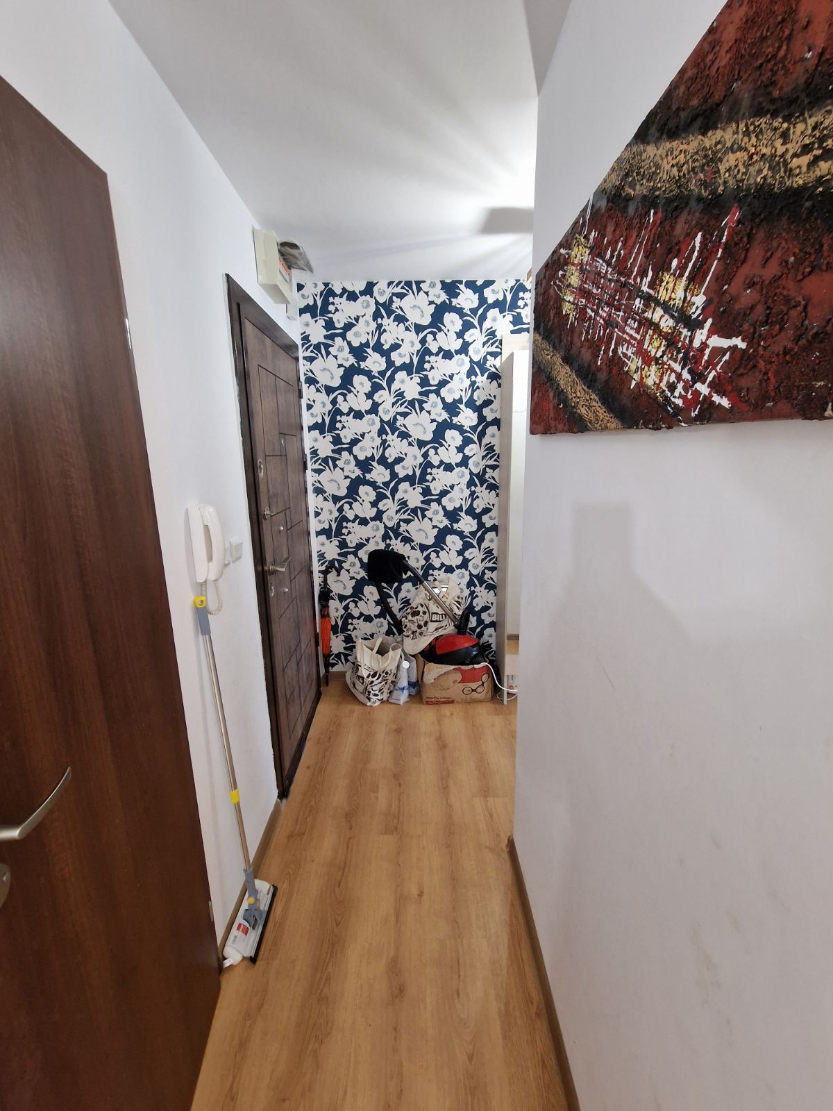 Artistically furnished one bedroom apartment for sale in the Royal Park complex