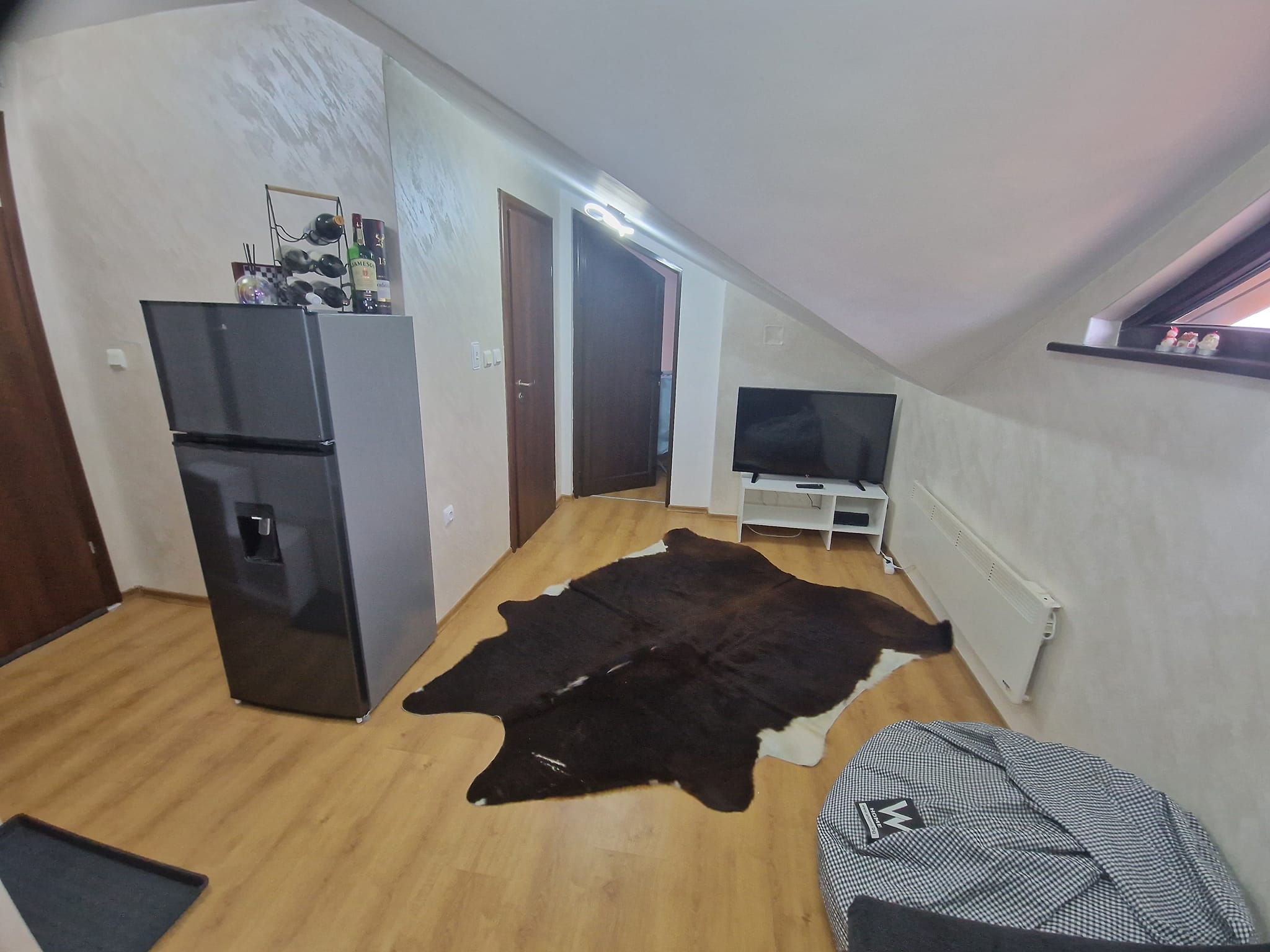 Small modern furnished one bedroom apartment for sale at a bargain price