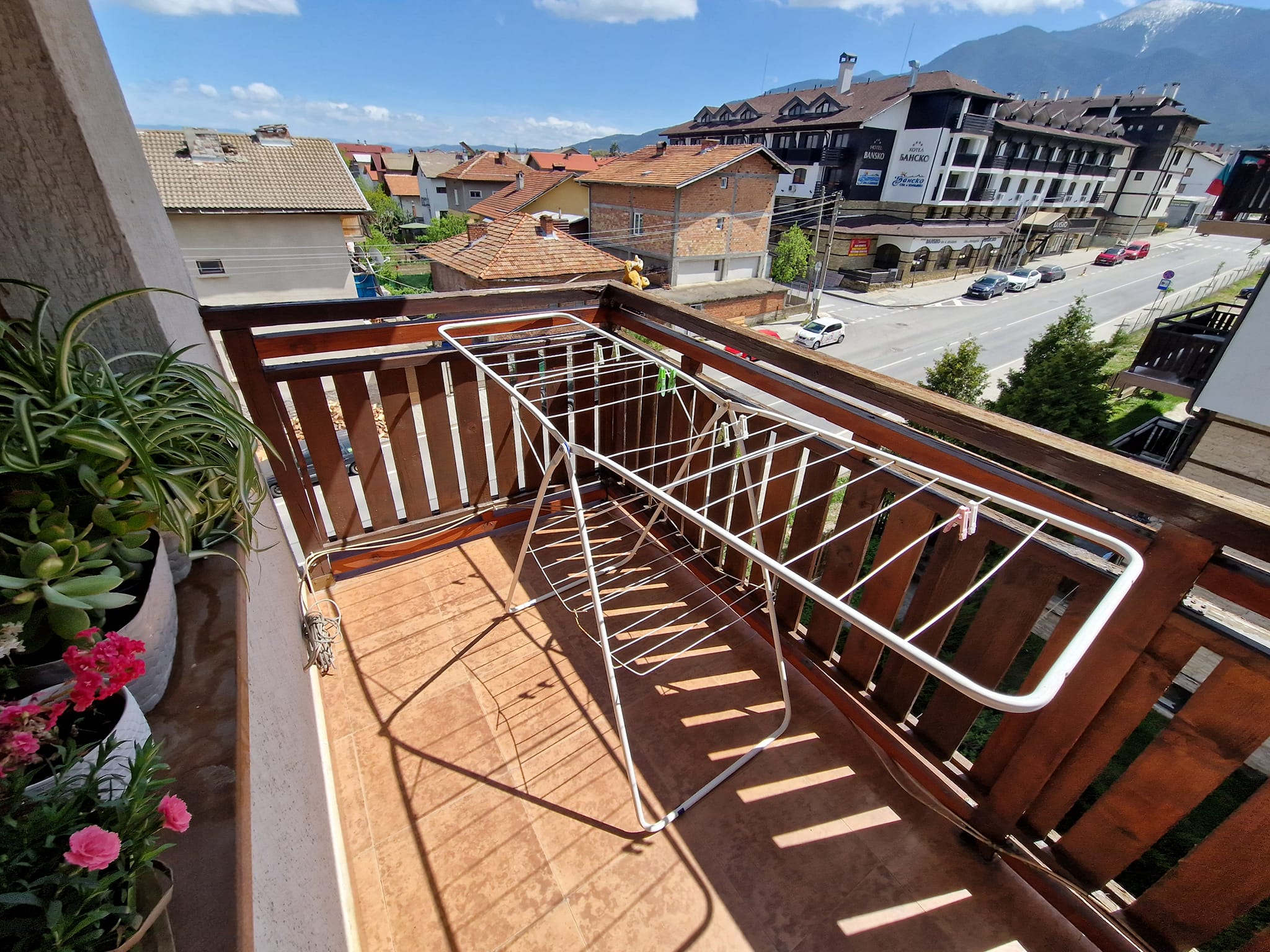 Spacious furnished studio with south terrace for sale in Bansko
