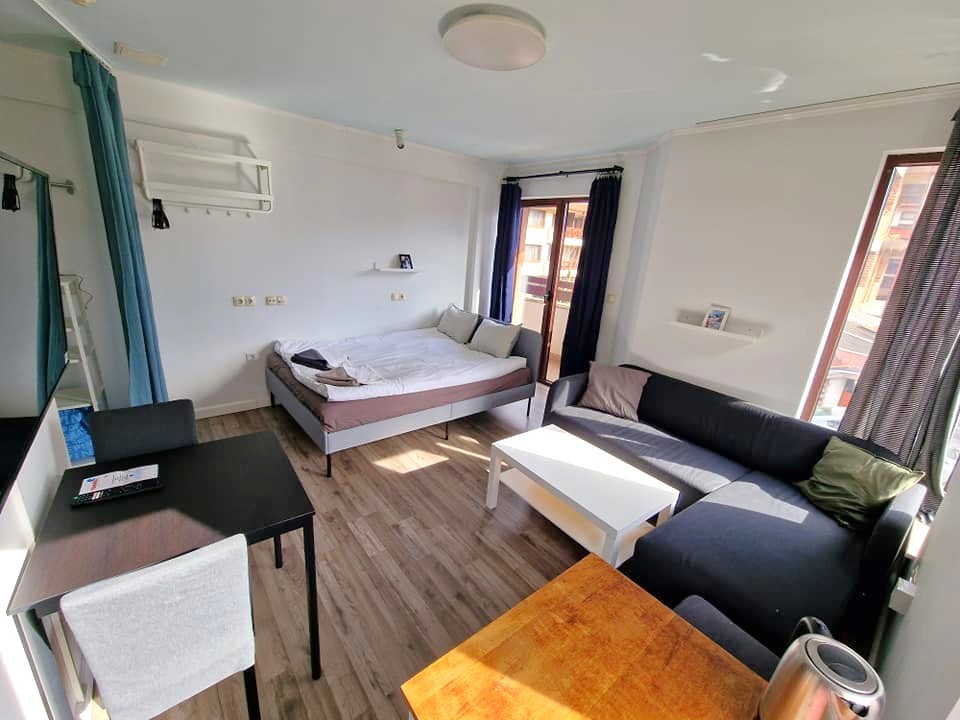 Spacious, practically furnished studio for sale 250 meters from the ski lift in Bansko