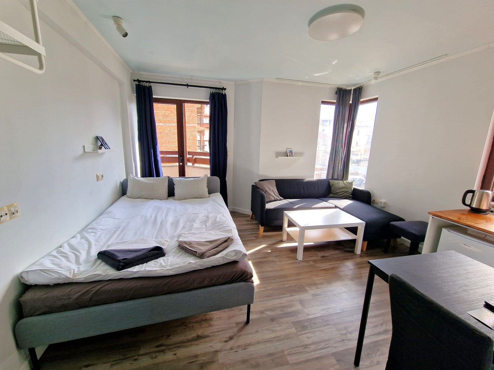 Spacious, practically furnished studio for sale 250 meters from the ski lift in Bansko