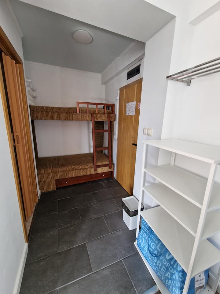 Spacious, practically furnished studio for sale 250 meters from the ski lift in Bansko