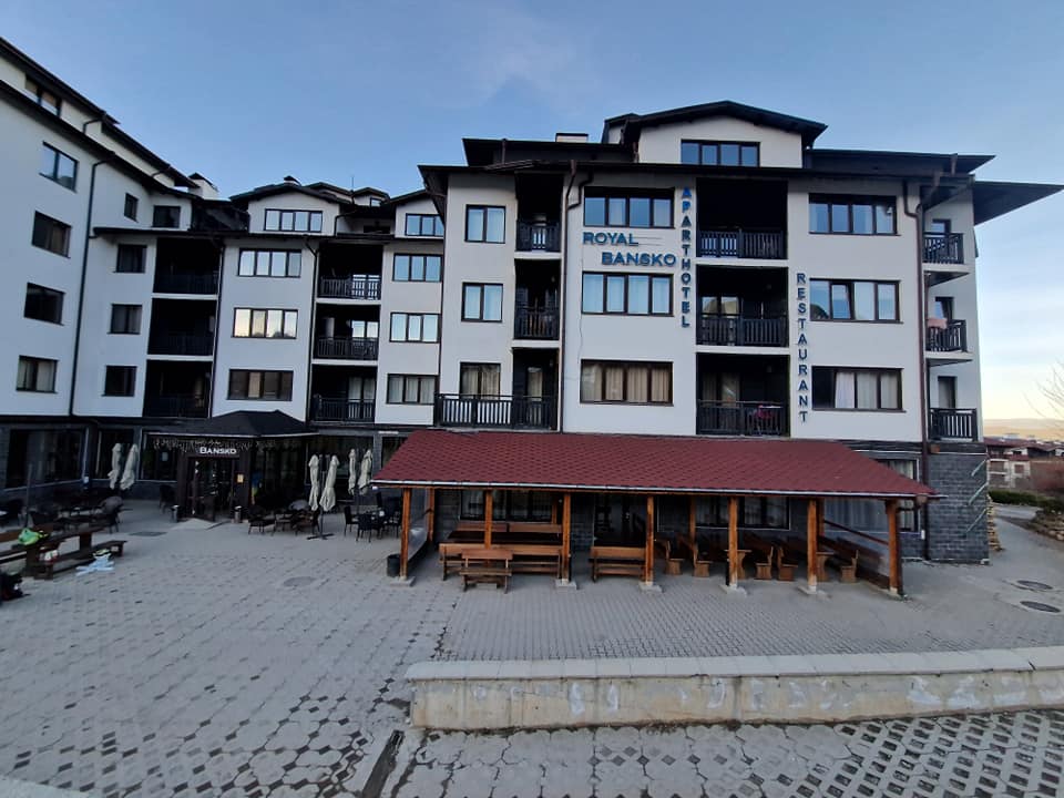 Spacious studio with terrace for sale in Royal Bansko aparthotel