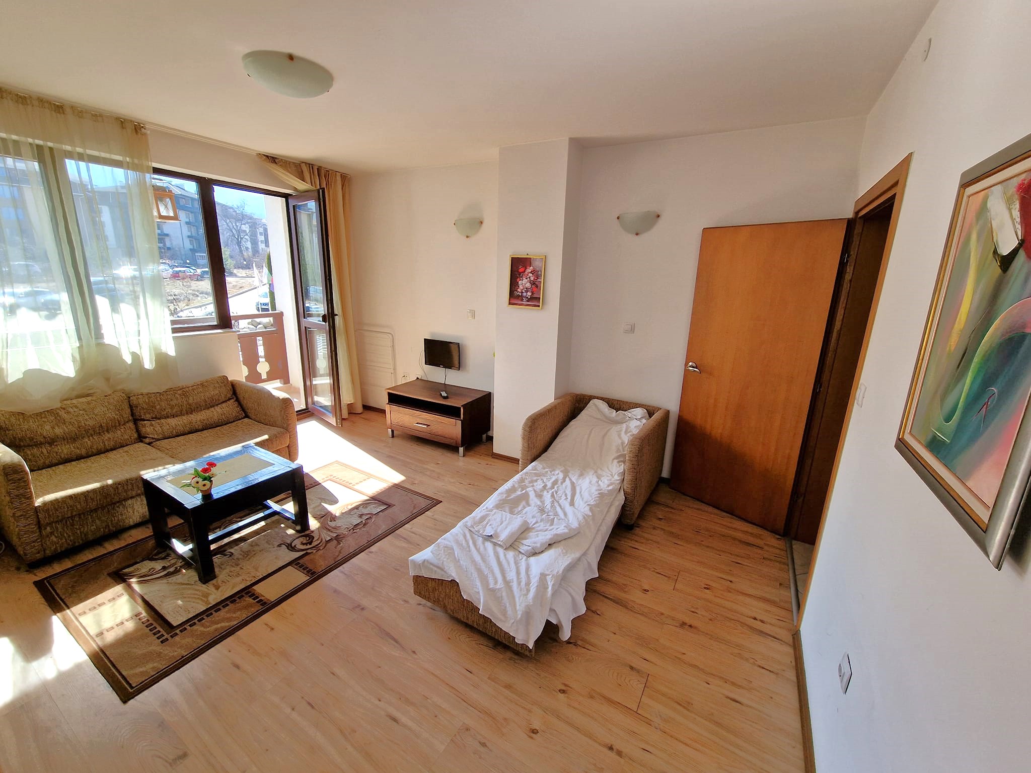 South one bedroom apartment only 200 meters from Kempinski Hotel and Victoria Restaurant