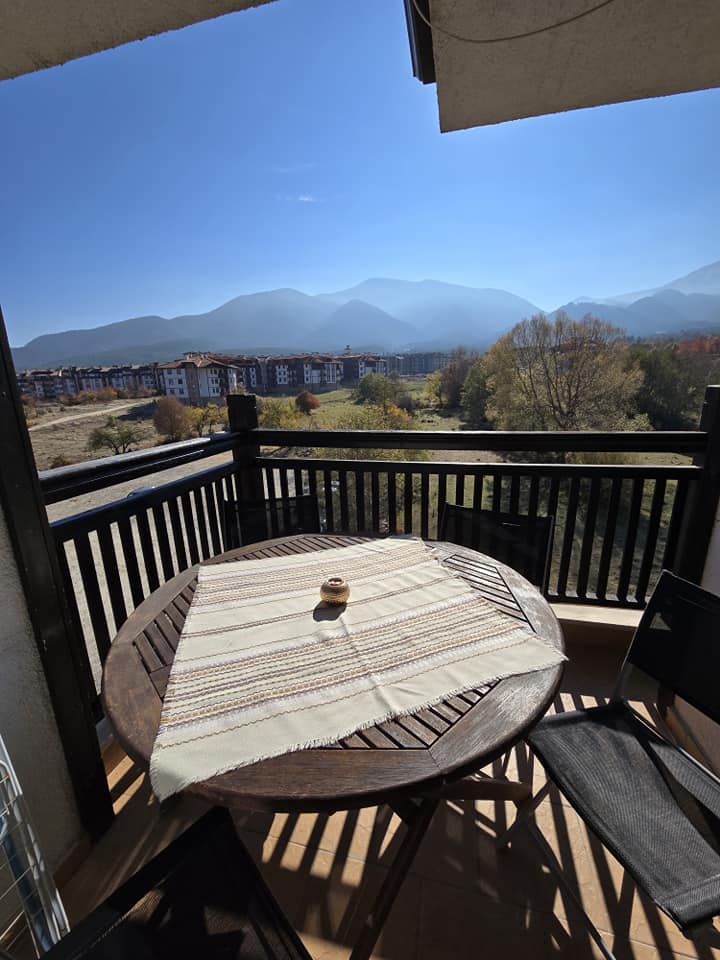 Luxury three-room apartment with two terraces and east-south exposure in a year-round complex