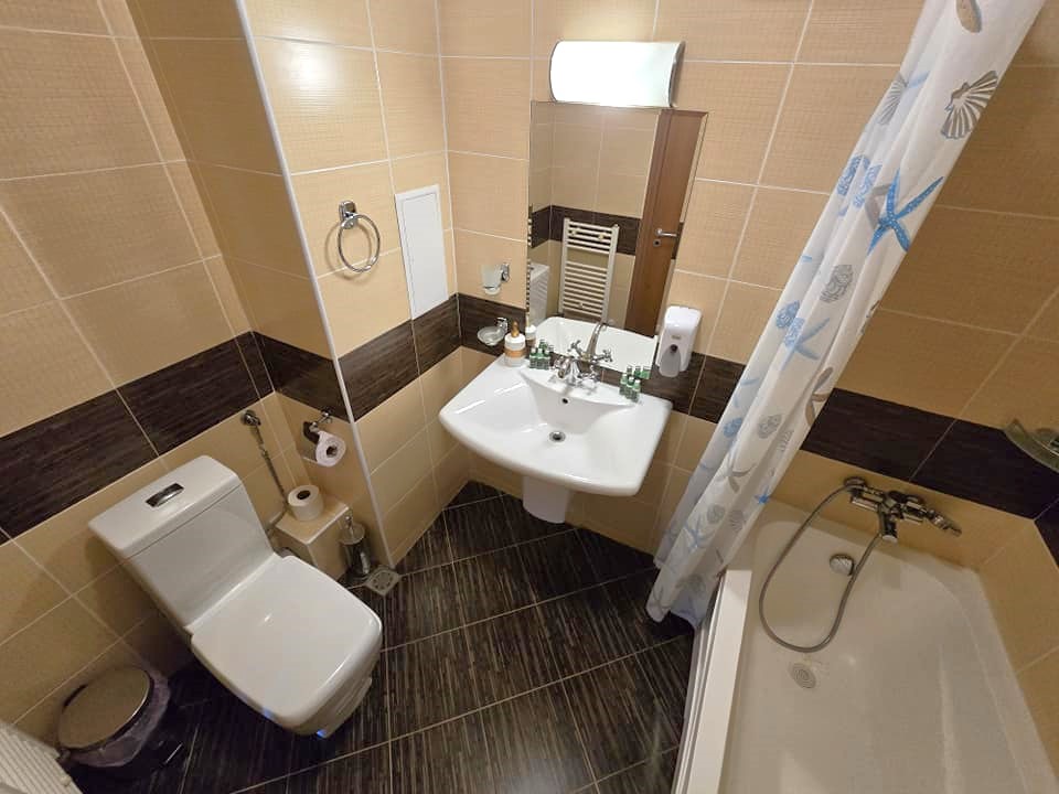 Luxury three-room apartment with two terraces and east-south exposure in a year-round complex