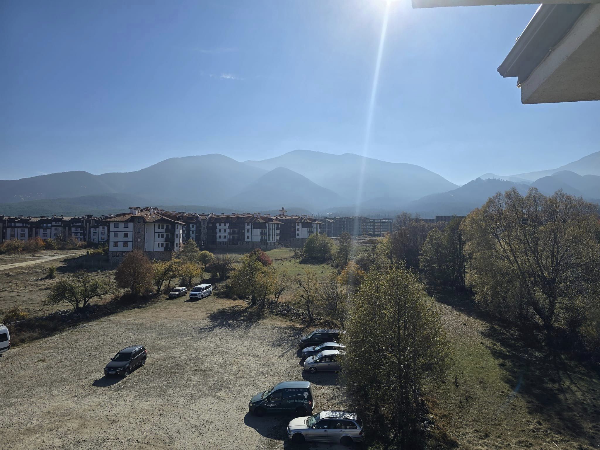 Luxury three-room apartment with two terraces and east-south exposure in a year-round complex