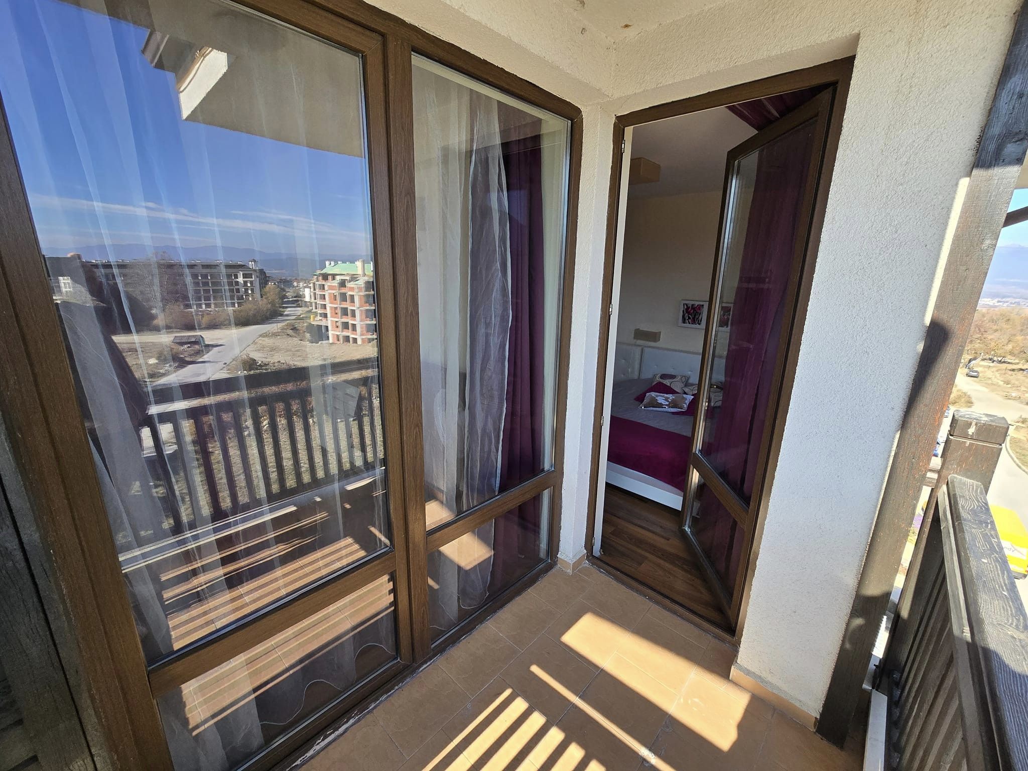 Luxury three-room apartment with two terraces and east-south exposure in a year-round complex