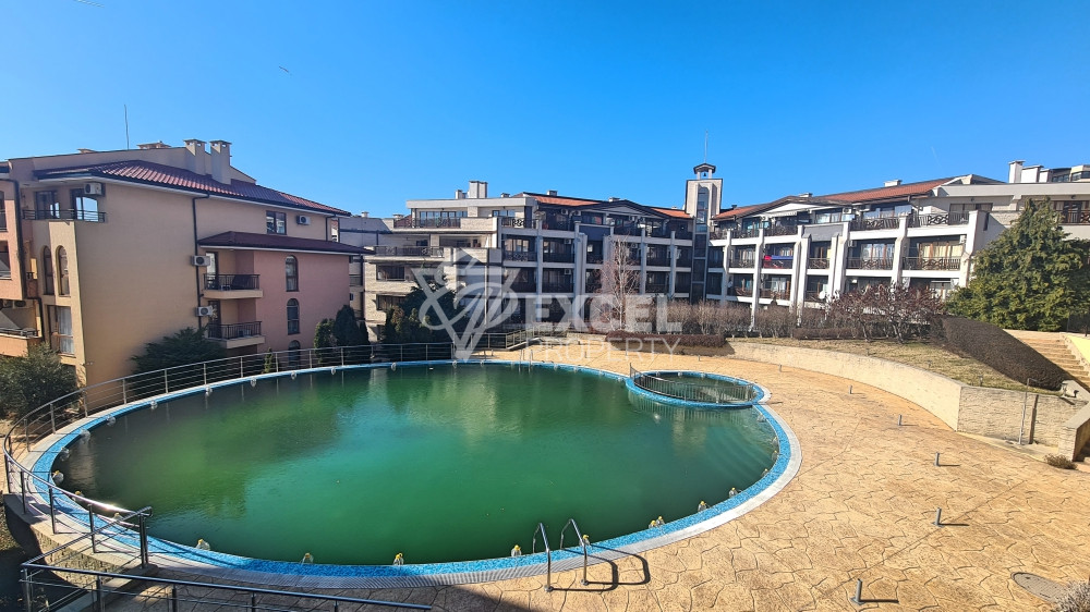 Spacious and beautiful one-bedroom apartment with pool view in Saint Vlas