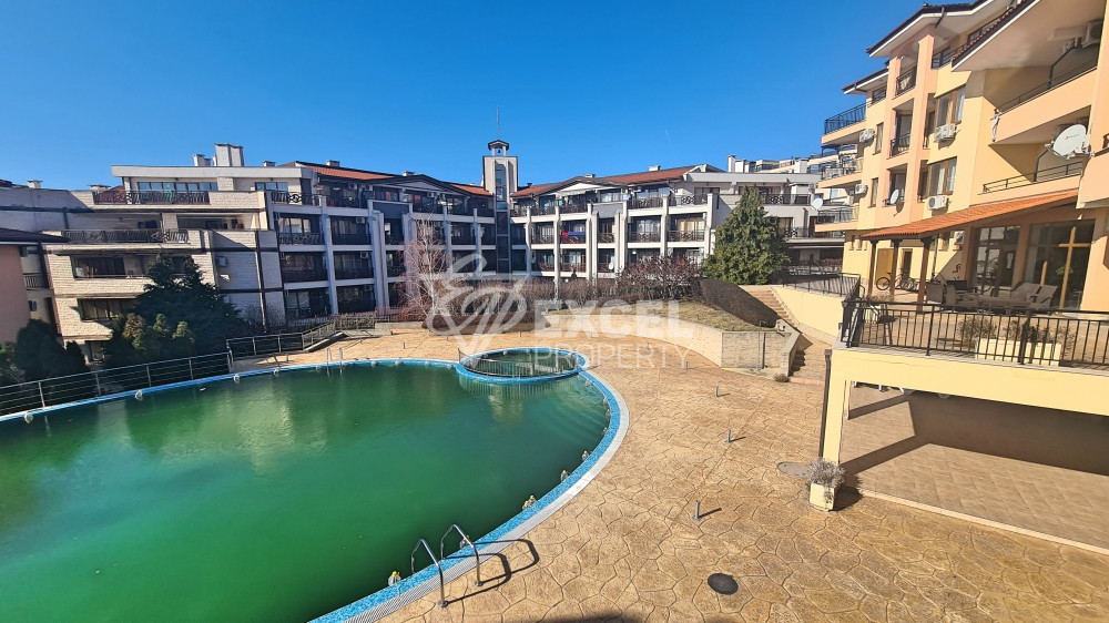 Spacious and beautiful one-bedroom apartment with pool view in Saint Vlas