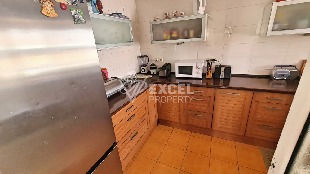 Detached fully furnished house with yard and barbecue