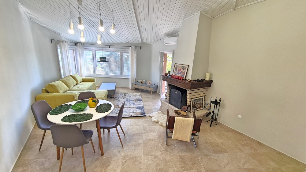 Fully renovated house with no maintenance fee in the village of Gorica.