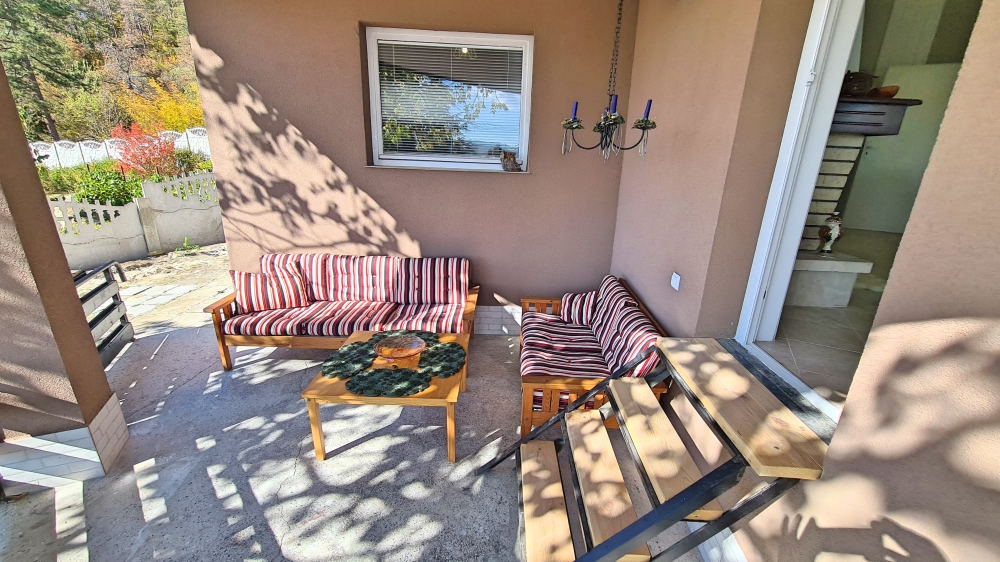 Fully renovated house with no maintenance fee in the village of Gorica.