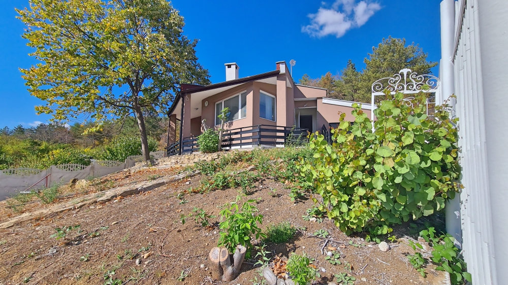 Fully renovated house with no maintenance fee in the village of Gorica.