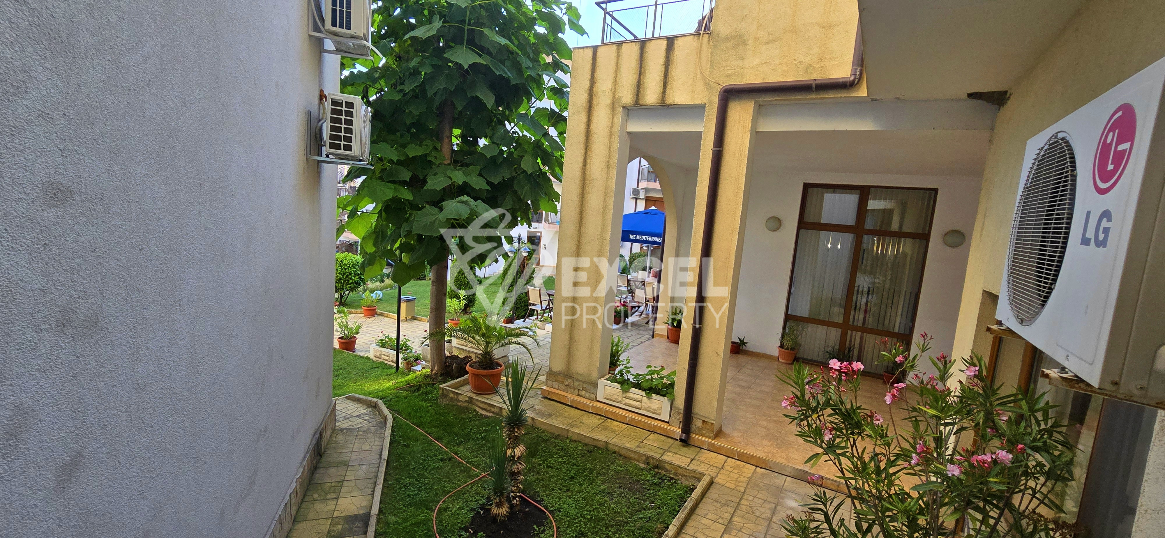 Two bedroom apartment in Sveti Vlas, Compass complex, only 250 m from the sea.