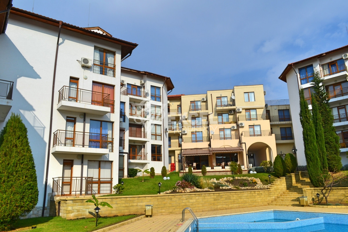 Two bedroom apartment in Sveti Vlas, Compass complex, only 250 m from the sea.