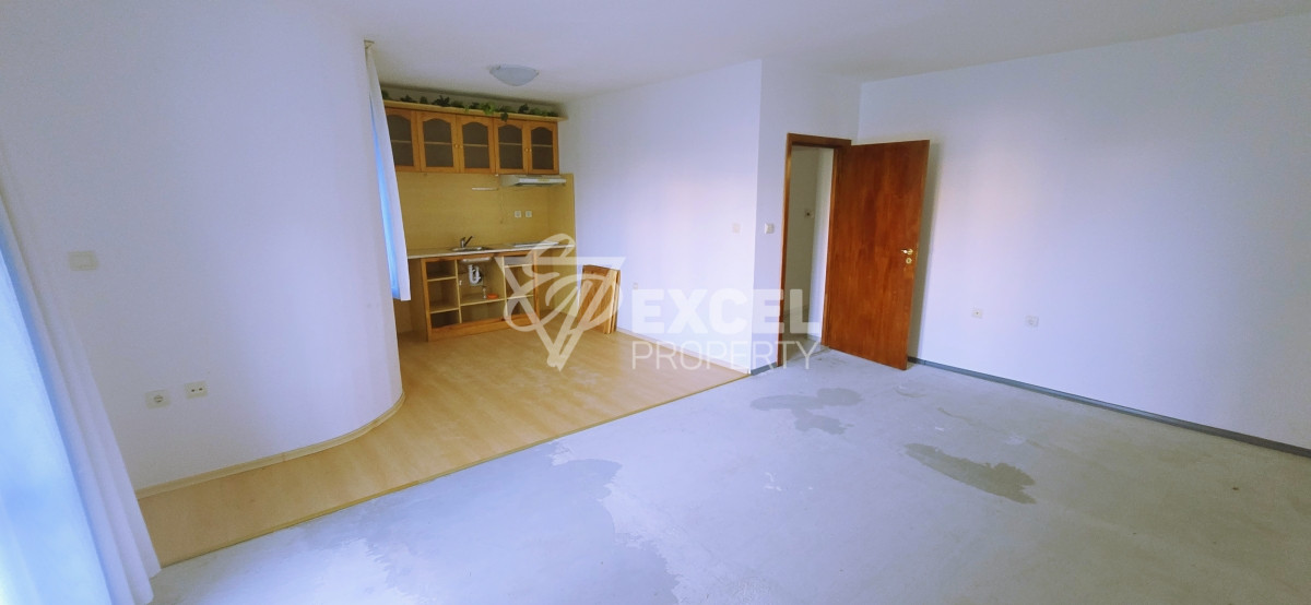 Two bedroom apartment in Sveti Vlas, Compass complex, only 250 m from the sea.