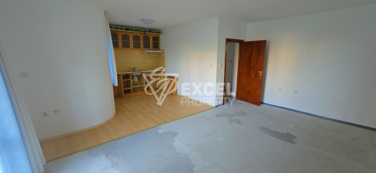 Two bedroom apartment in Sveti Vlas, Compass complex, only 250 m from the sea.