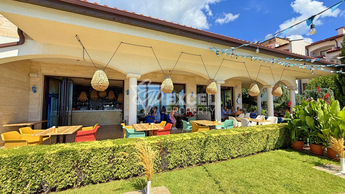 Unique multi-room apartment on the first line in the Casa Real complex, Sveti Vlas